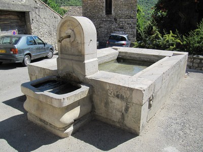 Pierrelongue