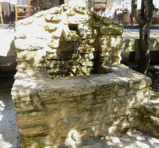 Fontaine de Châteauneuf du Pape