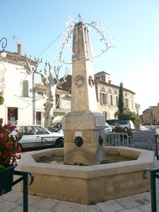 Fontaine à Mornas