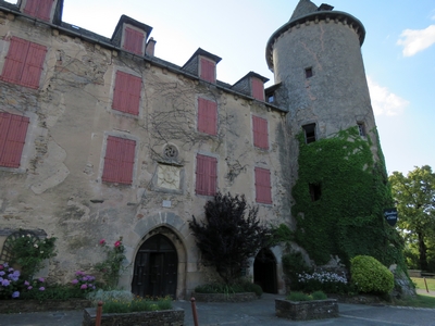Salles-Curan