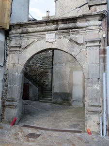 Salles-Curan